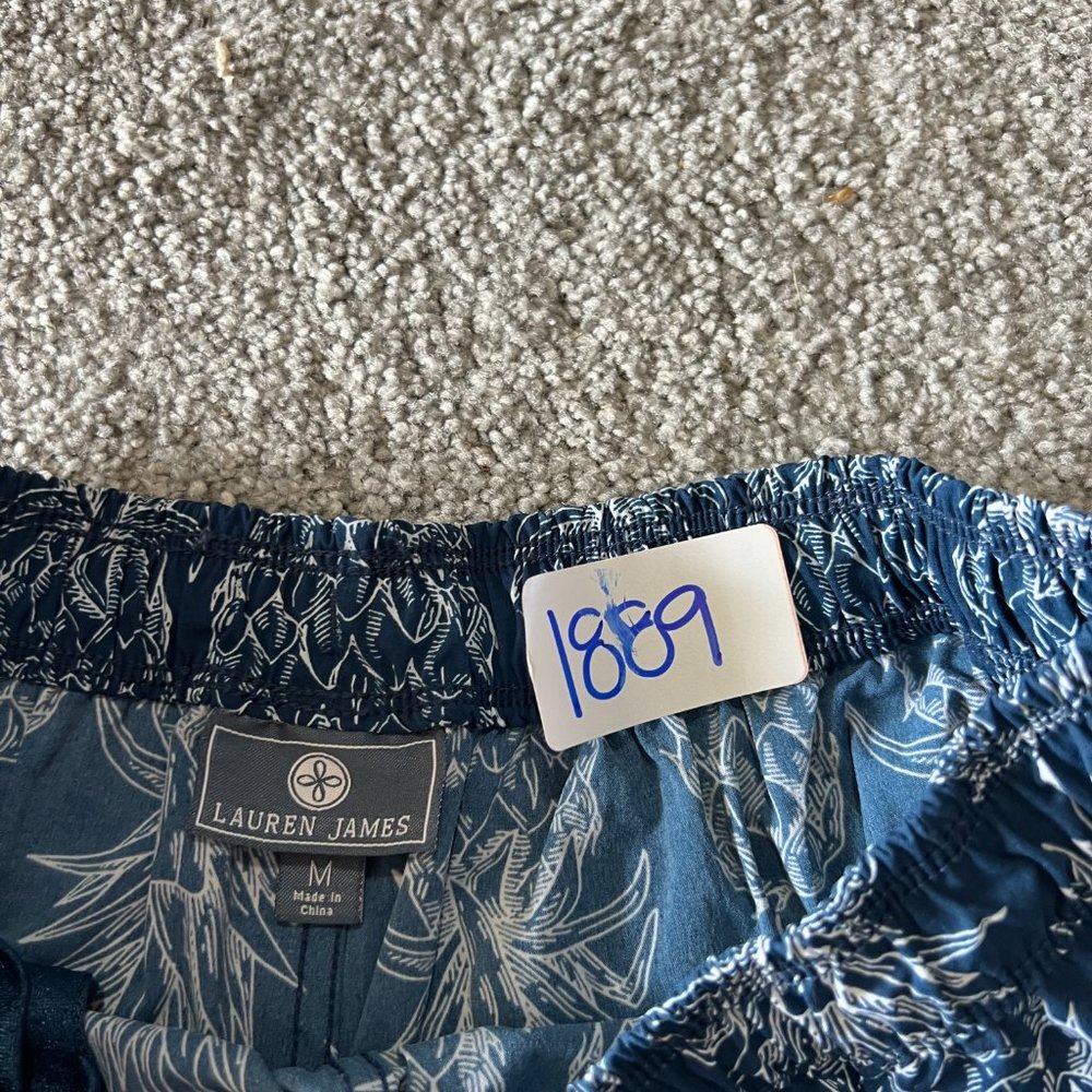 Lauren James shorts womens medium blue white pineapple printed‎ pull on athletic - Picture 11 of 15